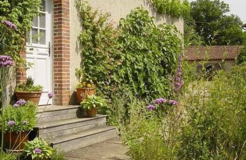 Lathus-Saint-Remy Cabaña | Holiday Cottage On Our Minifundiario