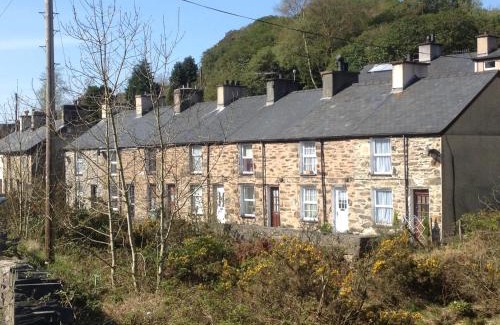 Tanygrisiau Casa | Holiday Cottage Barlwyd TANYGRISIAU SNOWDONIA WALES