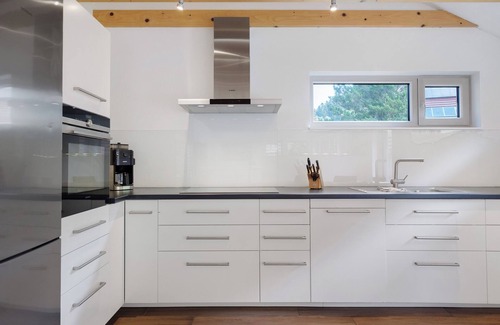 Gutach Casa | Casa de vacaciones 'Steinenbachhäusle' con vistas a la montaña, terraza compartida y Wi-Fi