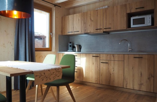 Schonach im Schwarzwald Casa | Holiday Home 'Sigmundenhof' with Mountain View, Private Terrace and Wi-Fi