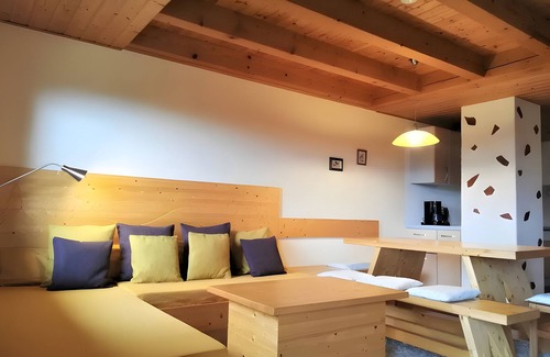 Schonach im Schwarzwald Casa | Holiday Home 'Sigmundenhof' with Mountain View, Private Terrace and Wi-Fi