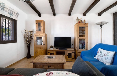 Los Franceses-la Vega Casa | Holiday Home 'Casa De Campo' with Private Pool, Wi-Fi and Air Conditioning