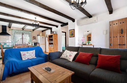 Los Franceses-la Vega Casa | Holiday Home 'Casa De Campo' with Private Pool, Wi-Fi and Air Conditioning