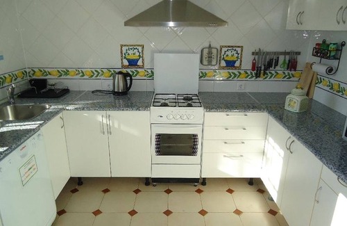 Chiclana de la Frontera Casa | Casa de vacaciones 'Villa De Limones ' con piscina privada, terraza privada y Wi-Fi