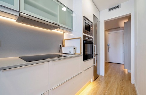 Miami Platja Apartamento | Apartamento vacacional "La Rosaleda" con vistas al mar, piscina compartida y Wi-Fi