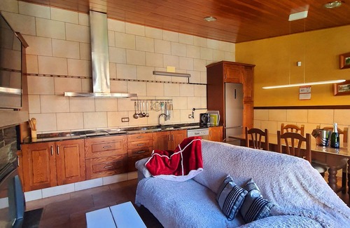 La Torre de Claramunt Cabaña | Casa vacacional (alquiler íntegro) Raco de Lis para 10 personas