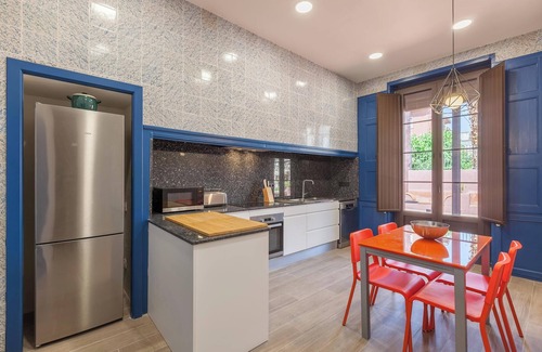Vilafranca del Penedes Casa | Casa de vacaciones Casa Palma 12 con terraza, balcón y Wi-Fi