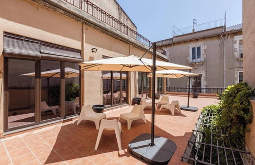 Vilafranca del Penedes Casa | Casa de vacaciones Casa Palma 12 con terraza, balcón y Wi-Fi