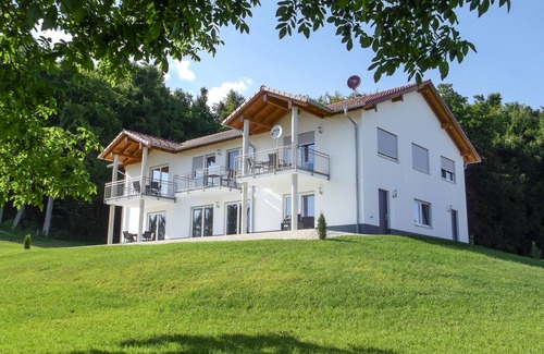 Laichingen Apartamento | Holiday flat Gänseblümchen, 37 sqm, 1 bedroom, south-facing balcony, max. 2 persons