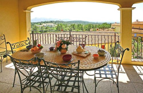 La Motte Apartamento | Holiday flats at Domaine de Saint-Endréol with golf, SPA and pool