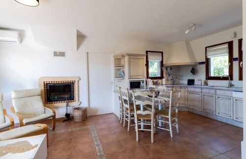 Castelnaud-la-Chapelle Casa | Casa de vacaciones 'Maison Iris' con piscina compartida, Wi-Fi y aire acondicionado