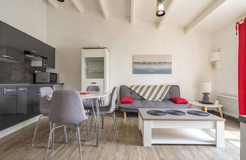 Le Grand-Village-Plage Casa | Casa de vacaciones "Pied à Terre" con terraza privada
