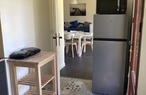 Saint-Remy-Sur-Durolle Casa | Casa de Vacaciones 'Joli Gîte Fushia' con Terraza Compartida, Jardín Compartido y Wi-Fi