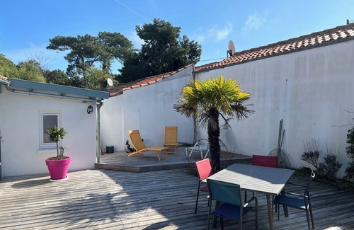 Saint-Trojan-les-Bains Casa | Casa de vacaciones 'Maison Moderne Avec Charme' con terraza privada