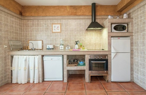 Herrera de Alcantara Casa | Moderna casa de vacaciones con piscina