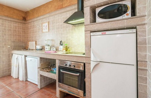 Herrera de Alcantara Casa | Moderna casa de vacaciones con piscina