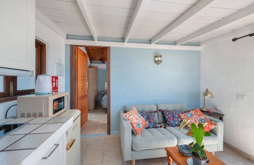 Los Llanos de Aridane Apartamento | Casa de vacaciones 'Las Perseidas' con vistas a la montaña, Wi-Fi y aire acondicionado