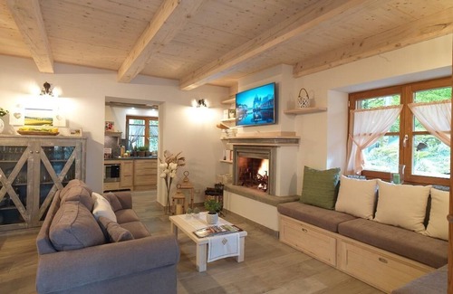 Abbadia San Salvatore Casa | Casa de vacaciones Abbadia San Salvatore para 1 - 10 personas con 5 dormitorios - Alojamiento de alt