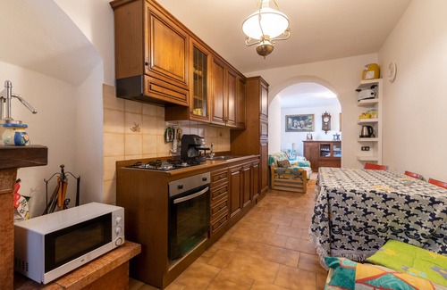 Castelfranco Piandisco Casa | Casa de vacaciones "Le Balze" con vistas a la montaña, jardín privado y Wi-Fi