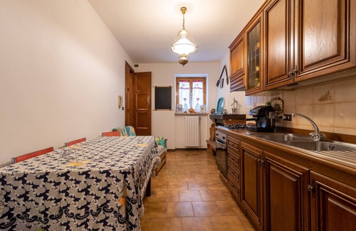 Castelfranco Piandisco Casa | Casa de vacaciones "Le Balze" con vistas a la montaña, jardín privado y Wi-Fi
