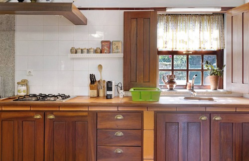 Freixieiro de Soutelo Casa | Casa de vacaciones 'Do Sobreiro' con vistas a la montaña, piscina privada y Wi-Fi