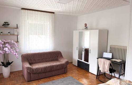 Ebersdorf bei Coburg Casa | Casa de vacaciones 'Idyllische Bauernhof' con terraza compartida, jardín privado y Wi-Fi