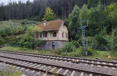 Am Bach Casa | Holiday Home 'Bahnwärterhaus' with Private Garden