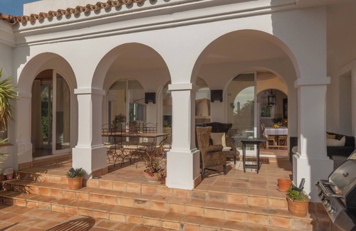 Benalup-Casas Vieja Casa | Casa de vacaciones 'Capuchina' con piscina privada, Wi-Fi y aire acondicionado
