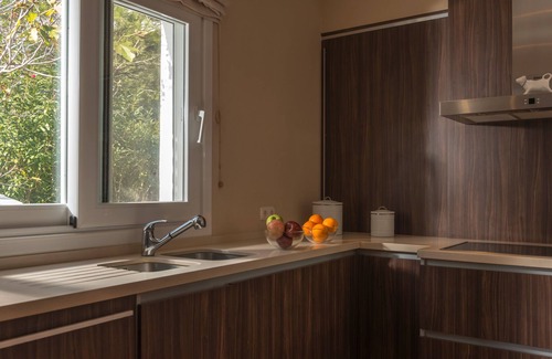 Benalup-Casas Vieja Casa | Casa de vacaciones 'Petunia' con piscina privada, Wi-Fi y aire acondicionado
