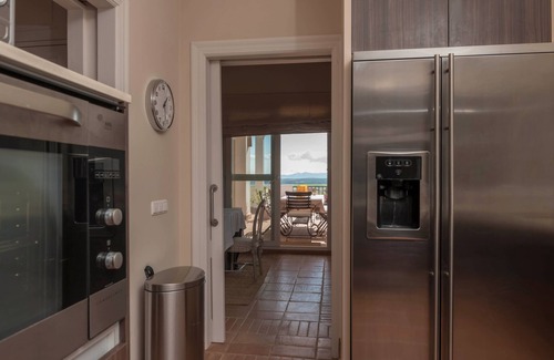Benalup-Casas Vieja Casa | Casa de vacaciones 'Petunia' con piscina privada, Wi-Fi y aire acondicionado