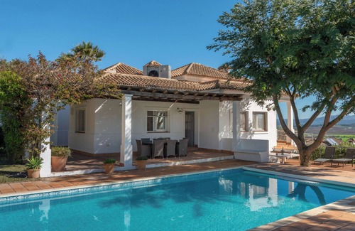 Benalup-Casas Vieja Casa | Casa de vacaciones 'Dalia' con piscina privada, Wi-Fi y aire acondicionado