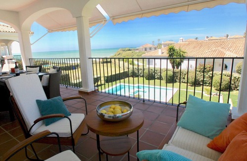 Cabo Roche Villa | Casa de vacaciones con vistas al mar y piscina, priv. Acceso a la playa, moderno y completamente renovado.