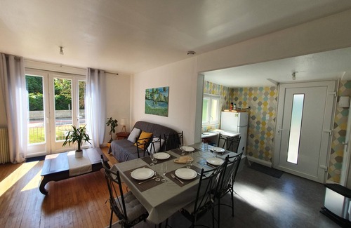 Saint-Ouen-de-Mimbre Casa | casa de vacaciones sin vecinos y a 5 minutos del centro de fresnay