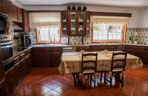 Macedo de Cavaleiros Casa | Casa de vacaciones 'Recanto Transmontano' con vistas a la montaña, Wi-Fi y aire acondicionado