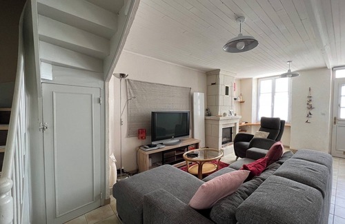 Le Chateau-d'Oleron Casa | Casa de vacaciones 'Maison Au Cœur Du Château D'Oléron' con terraza privada y Wi-Fi