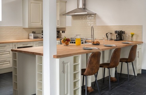 Rhiwbryfdir Casa | Holiday home in Blaenau Ffestiniog, No Deposit