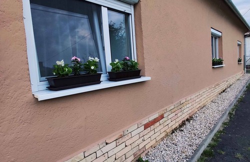 Balatonboglar Casa | Casa vacacional 1000 m del agua en un ambiente tranquilo
