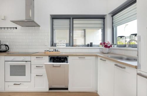 Trzesacz Casa | Holiday home, 3 bedrooms, private garden