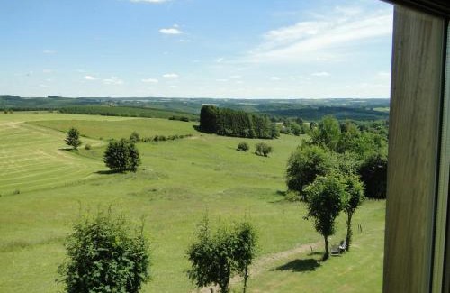 Mousny Casa | Holiday Home A Pas de Loup