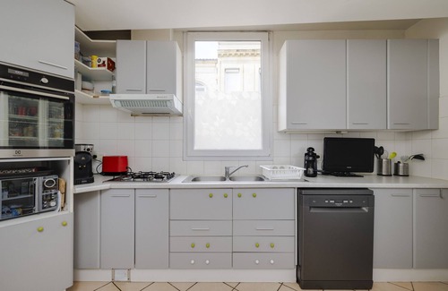 Le Bouscat Casa | Casa de vacaciones 'A Bordeaux, Climatisée Avec Billard' con terraza privada y aire acondicionado