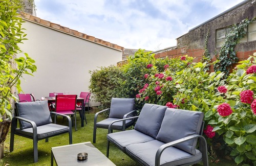 Le Bouscat Casa | Casa de vacaciones 'A Bordeaux, Climatisée Avec Billard' con terraza privada y aire acondicionado