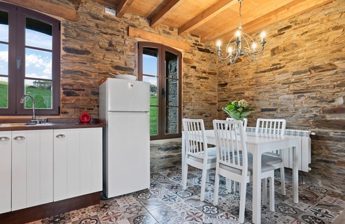 Trabada Casa | Casa de vacaciones 'A Corte' con vistas a la montaña y jardín privado