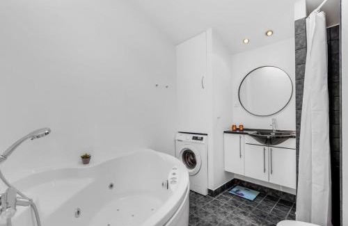 Nørre Lyngvig Casa | Holiday Home Albertina - 300m to the fjord by Interhome