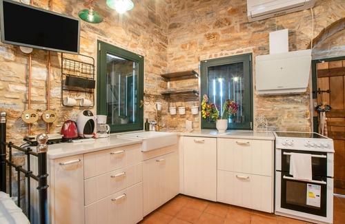 Filoti Casa | Casa de vacaciones 'Almond Blossom Cottage' con vistas a la montaña, terraza privada y Wi-Fi