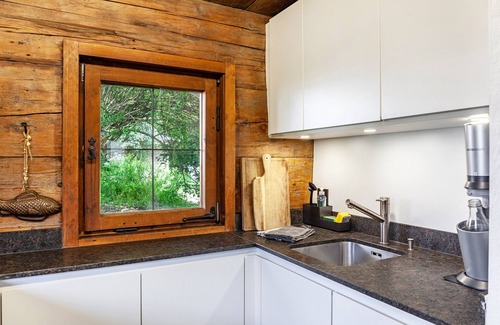 Finsing Casa | Casa de vacaciones 'Altes Totschenhäusl Am Ziller' con vistas a la montaña, jardín privado y Wi-Fi