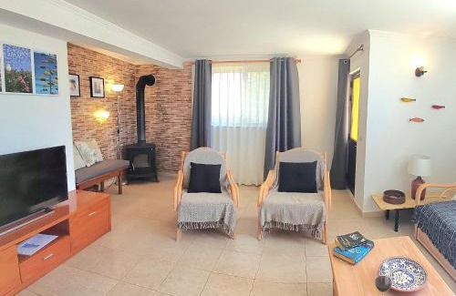 Mem Moniz Casa | Holiday Home Ana by Interhome
