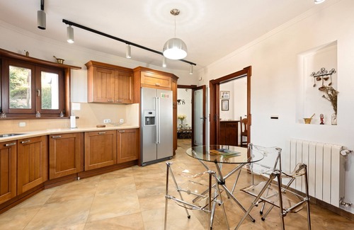 Antequera Casa | Casa Vacacional 'Antequera' con Vista a la Montaña, Wi-Fi y Aire Acondicionado