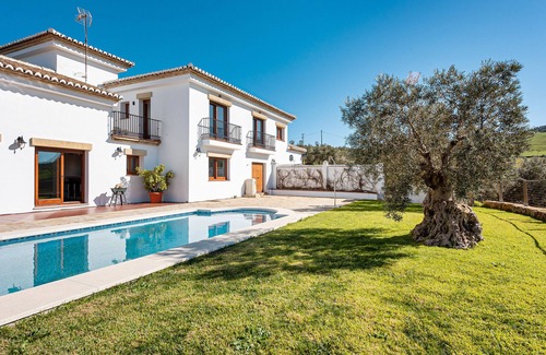 Antequera Casa | Casa Vacacional 'Antequera' con Vista a la Montaña, Wi-Fi y Aire Acondicionado