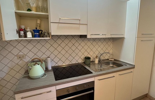 Arzachena Apartamento | Holiday Home 'Apple Green' with Mountain View, Wi-Fi and Air Conditioning