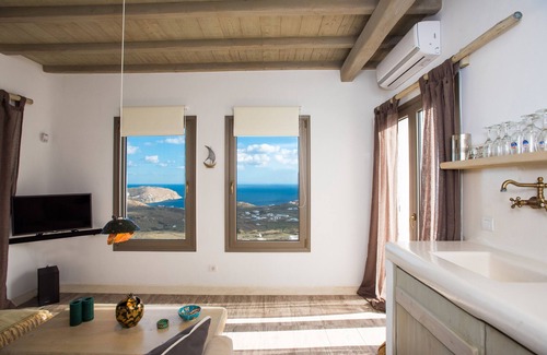 Plintri Casa | Casa de vacaciones 'Aris Sky Suite Private Mini Poolspa' con vistas al mar y Wi-Fi